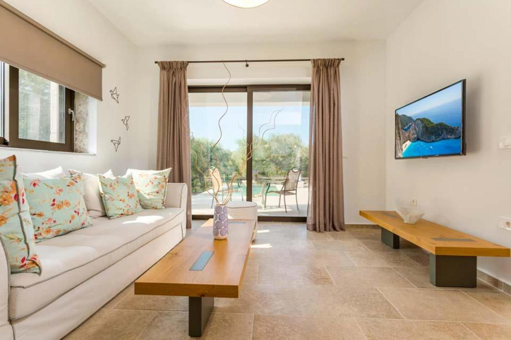 Astarte Villas - Petra Elia Private Villa With Pool Plános Eksteriør bilde